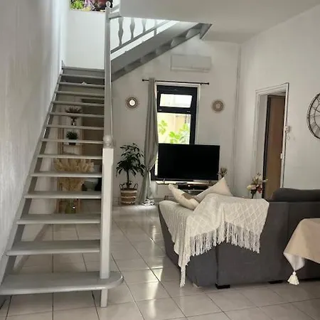 Mh Logement - Chaleureuse Maison Scandinave Nimes Exterior photo